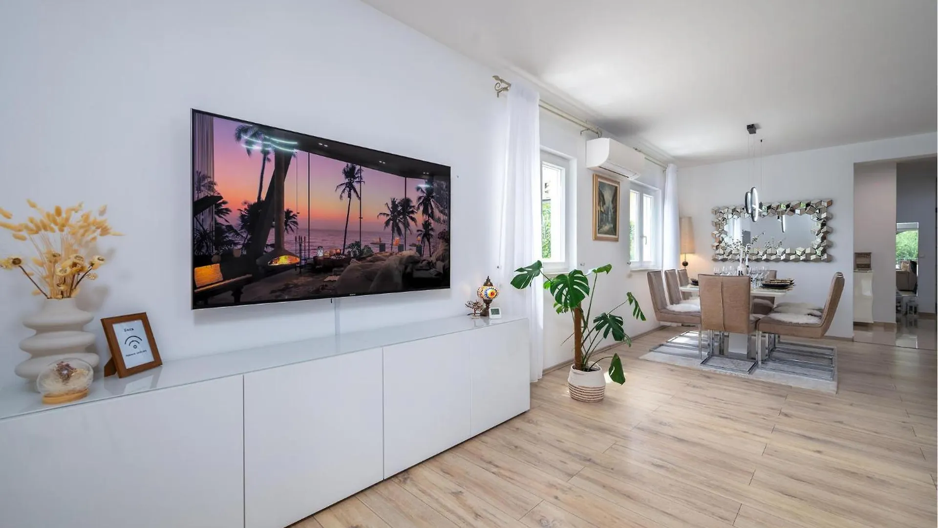 4 Bedroom Gorgeous Home In Pula