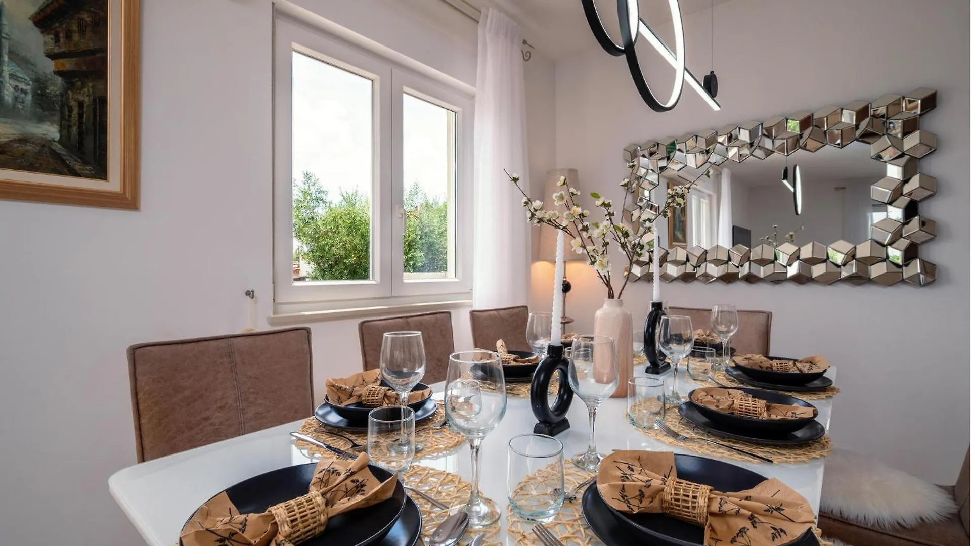 Holiday home 4 Bedroom Gorgeous Home In Pula