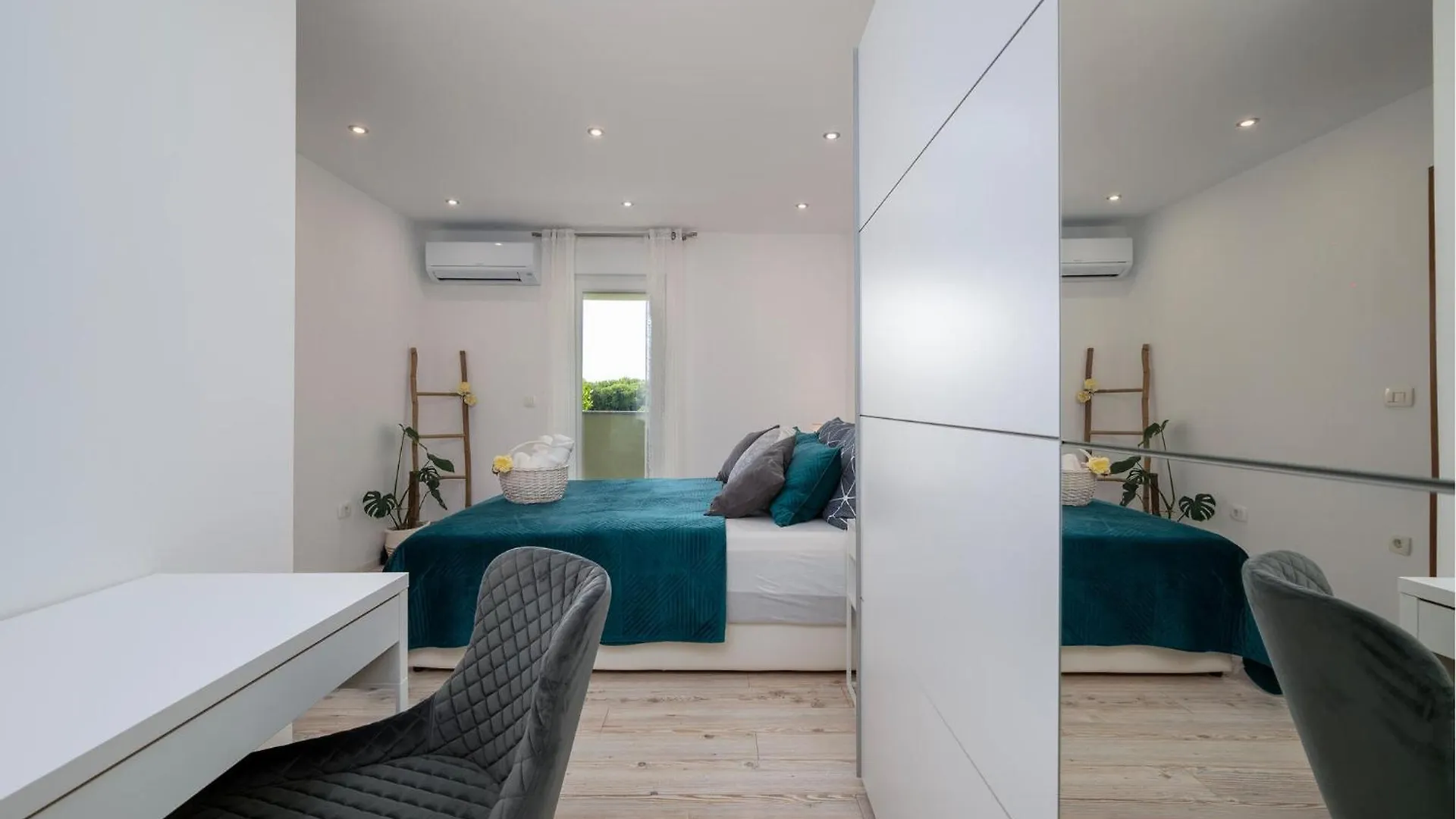 Holiday home 4 Bedroom Gorgeous Home In Pula Croatia