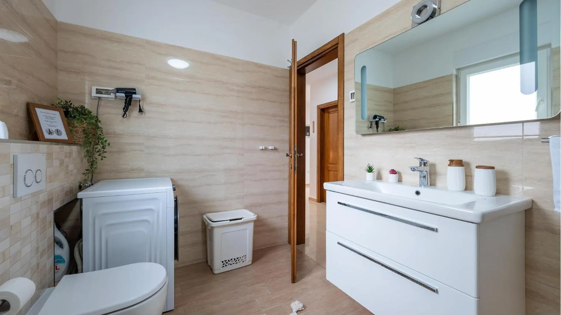 4 Bedroom Gorgeous Home In Pula Holiday home