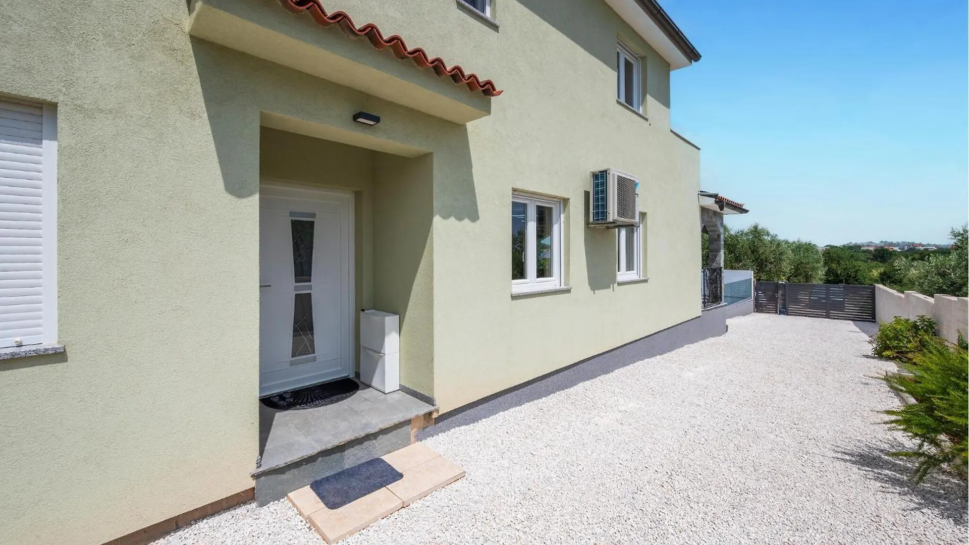 Holiday home 4 Bedroom Gorgeous Home In Pula