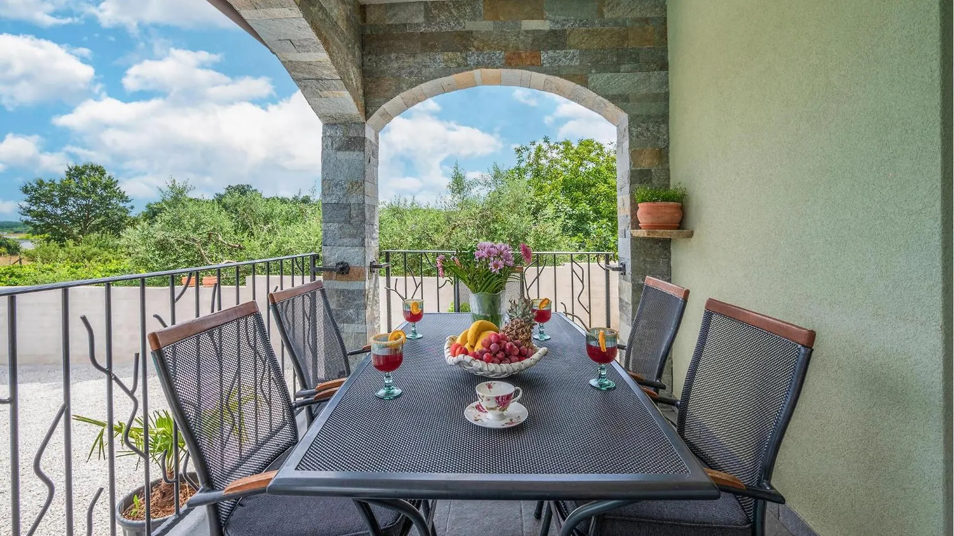 4 Bedroom Gorgeous Home In Pula Holiday home