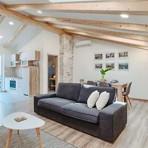  Apartment Marija