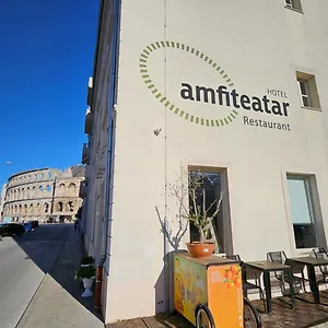 Amfiteatar Szálloda