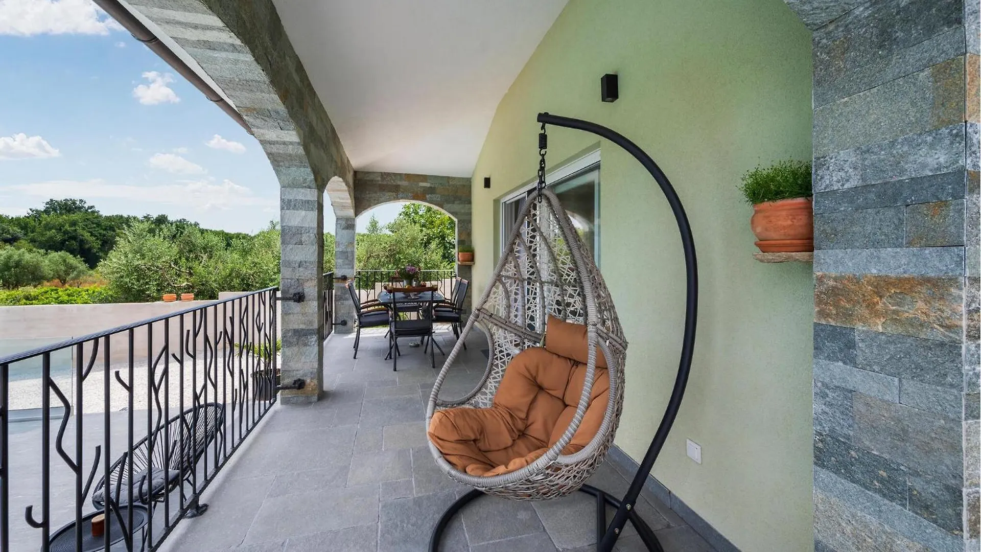 4 Bedroom Gorgeous Home In Pula Holiday home
